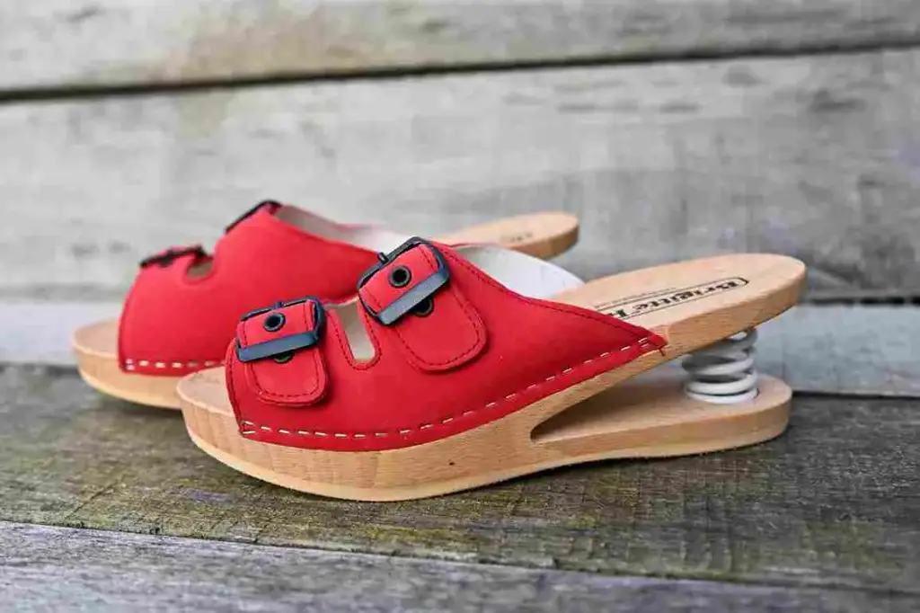 SNAKE RED